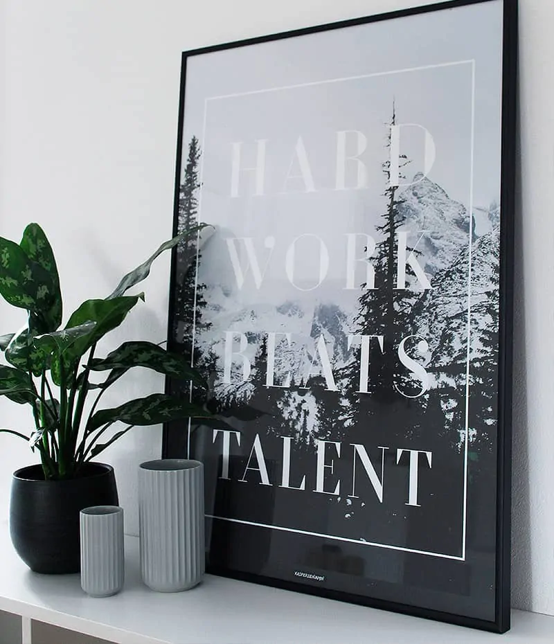 Hard work beats talent plakat - motivation, tekst og natur plakat